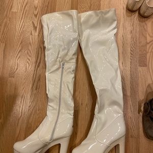 Pleather white platformBoots